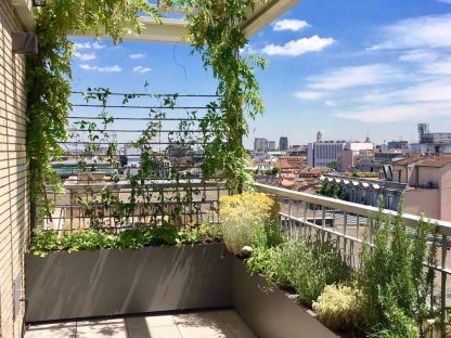 terrazza completa fioriere da esterno