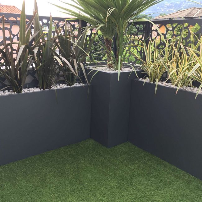 Fioriere con grigliato in alluminio su misura