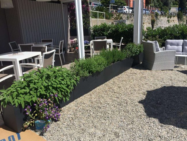 Aluminum planters powder coated