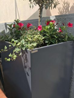 Fioriere da esterno arredo contract Martin Design