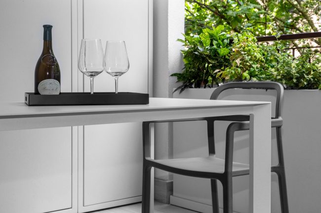 Tailor -made aluminum table