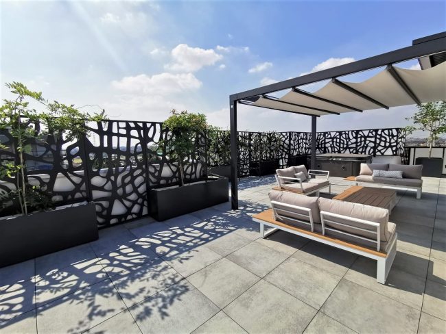 Prodotti arredo esterno in metallo per terrazzi, balconi, outdoor, esterni